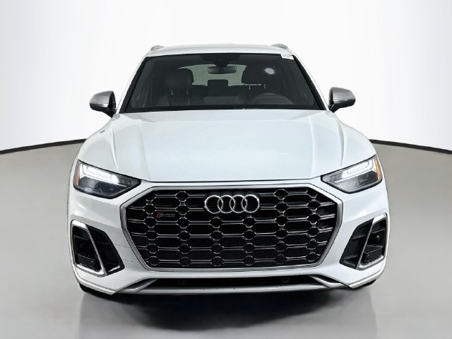 Used 2022 Audi SQ5 Premium w/ Convenience Package AWD/4WD image 2