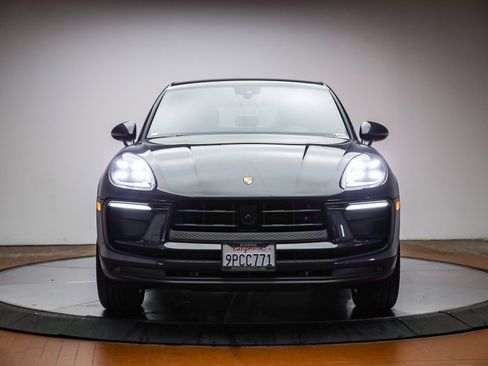 Used 2025 Porsche Macan image 6