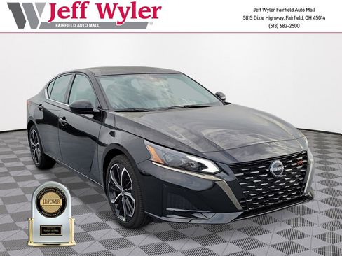 New 2025 Nissan Altima 2.5 SR image 1