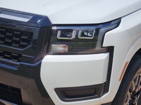 New 2026 Nissan Frontier SV RWD image 9
