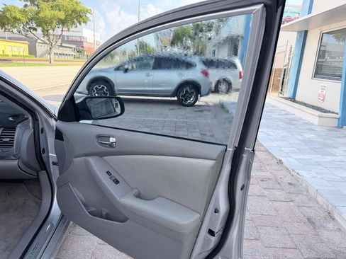 Used 2012 Nissan Altima 2.5 S w/ 20th Anniversary Pkg image 19