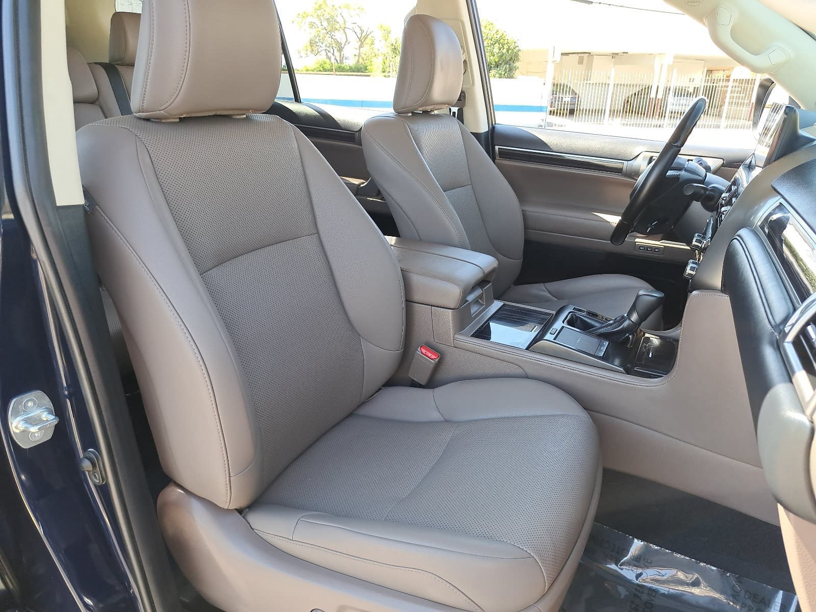 Used 2022 Lexus GX 460 Premium w/ Premium Package AWD/4WD image 10