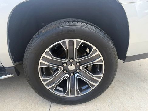 Used 2019 GMC Yukon XL SLT AWD/4WD image 78