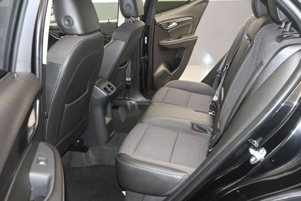 Certified 2023 Buick Envision Preferred AWD/4WD image 13