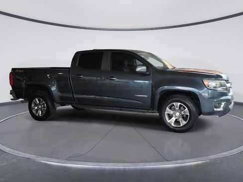 Used 2020 Chevrolet Colorado Z71 AWD/4WD image 2