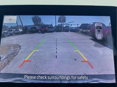 Used 2020 Ford Explorer XLT w/ Equipment Group 202A image 21