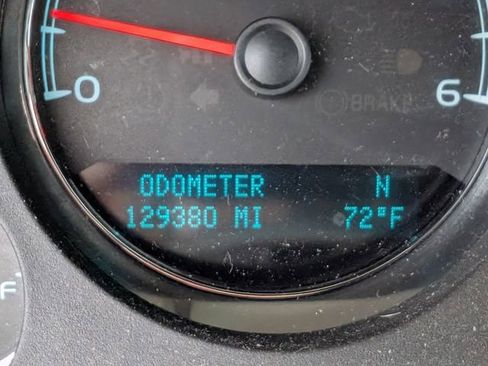 Used 2013 Chevrolet Avalanche LTZ image 14