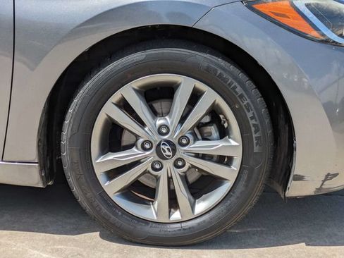 Used 2018 Hyundai Elantra SEL FWD image 11
