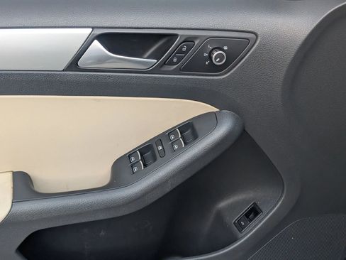 Used 2013 Volkswagen Jetta SE image 13