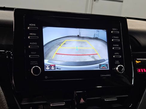 Used 2021 Toyota Camry LE image 30