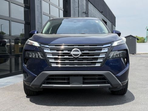 Used 2024 Nissan Rogue SV FWD image 4
