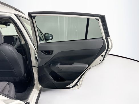 Used 2024 Subaru Crosstrek 2.0i Premium image 28