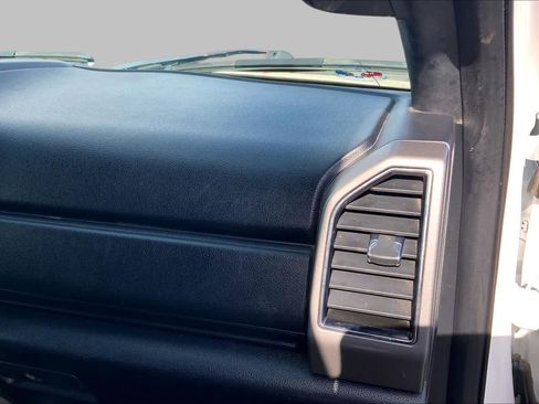 Used 2021 Ford Expedition XLT RWD image 19