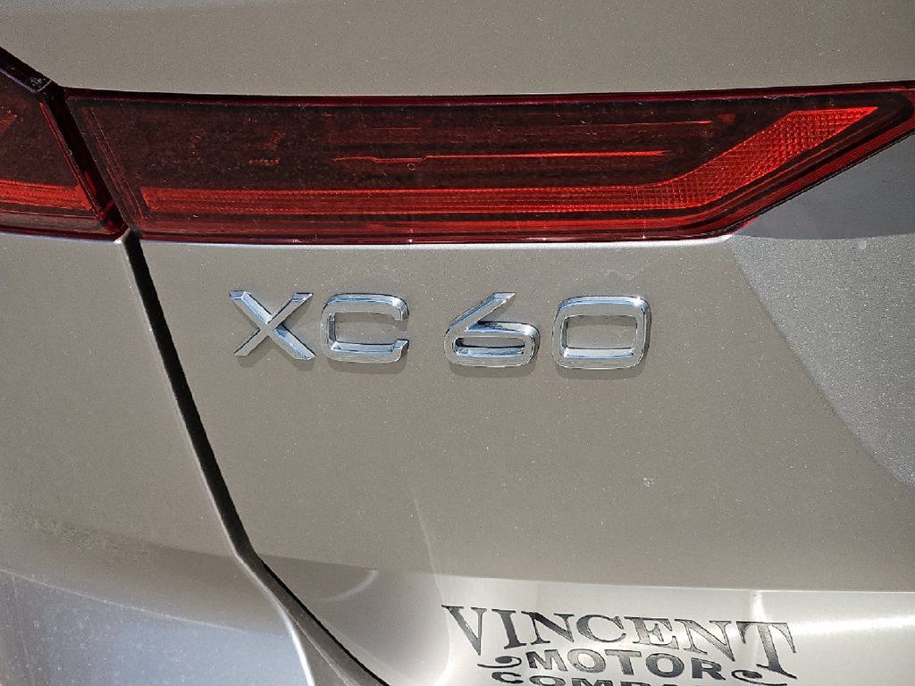 Used 2026 Volvo XC60 B5 Ultra w/ Protection Package Premier AWD/4WD image 14