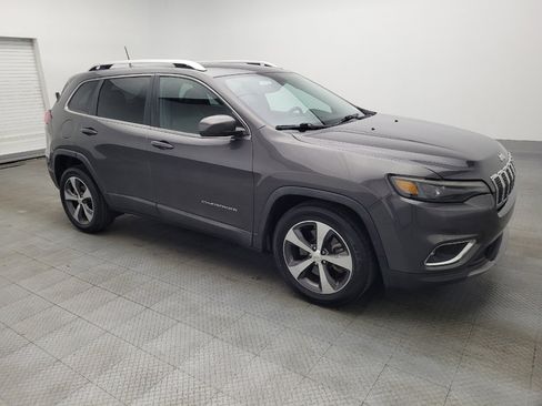 Used 2019 Jeep Cherokee Limited image 11