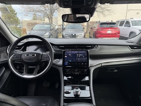 Used 2023 Jeep Grand Cherokee L Limited image 22