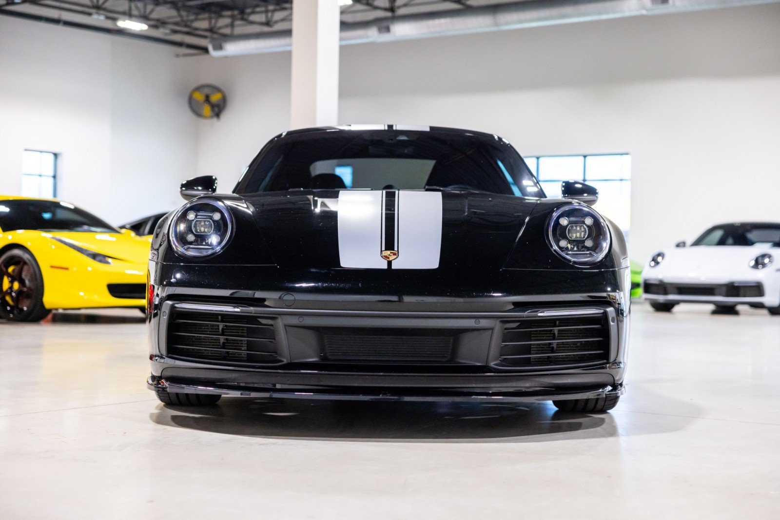 Used 2020 Porsche 911 Carrera RWD image 2
