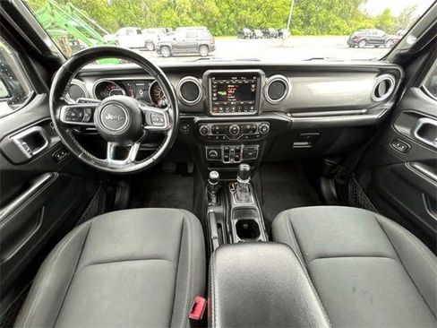 Used 2020 Jeep Wrangler Unlimited Sahara image 13