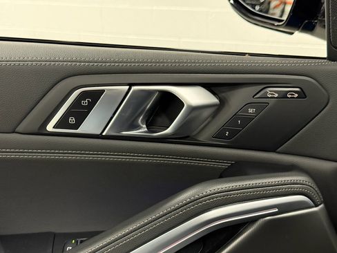 Used 2022 BMW X6 xDrive40i w/ M Sport Package AWD/4WD image 13