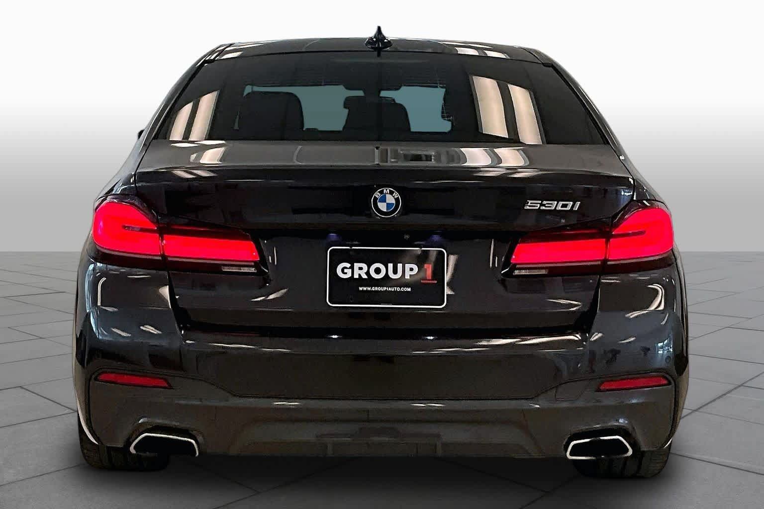 Used 2021 BMW 530i w/ M Sport Package RWD image 4