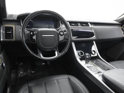 Used 2018 Land Rover Range Rover Sport SE image 6