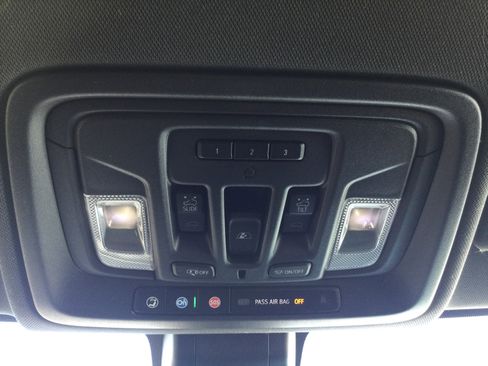 Used 2019 GMC Sierra 1500 AT4 w/ Off Road Performance Package AWD/4WD image 13