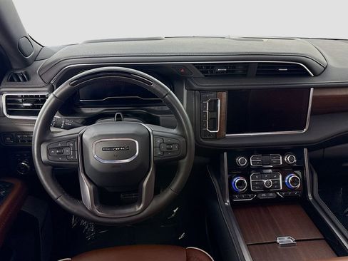 Certified 2024 GMC Yukon Denali Ultimate AWD/4WD image 28