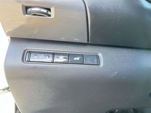 Used 2023 Nissan Pathfinder SL image 13