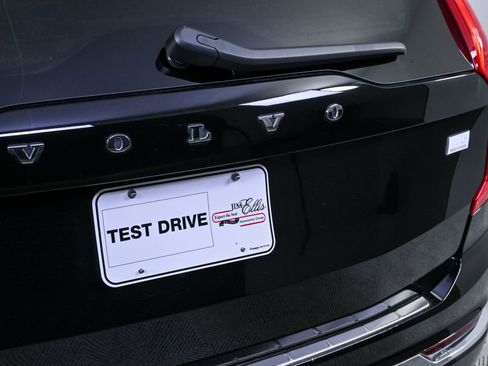 Certified 2024 Volvo XC90 T8 Ultimate w/ Lounge Package image 41