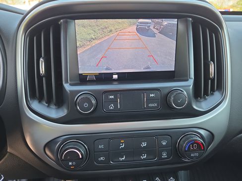 Used 2019 Chevrolet Colorado ZR2 w/ ZR2 Dusk Special Edition AWD/4WD image 26