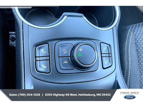 Used 2023 GMC Terrain SLE w/ Driver Convenience Package FWD image 23