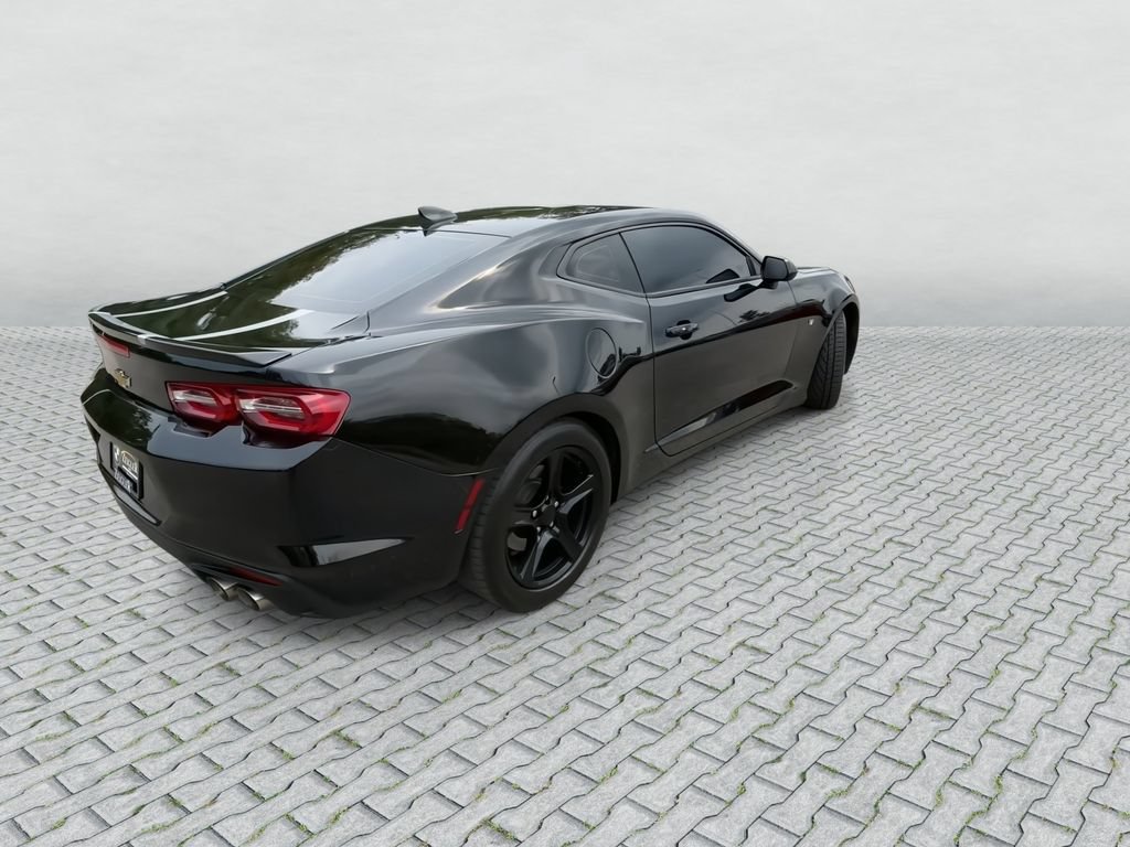 Used 2023 Chevrolet Camaro LT w/ Technology Package RWD image 8