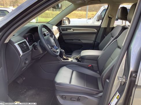 Used 2023 Volkswagen Atlas SE image 13