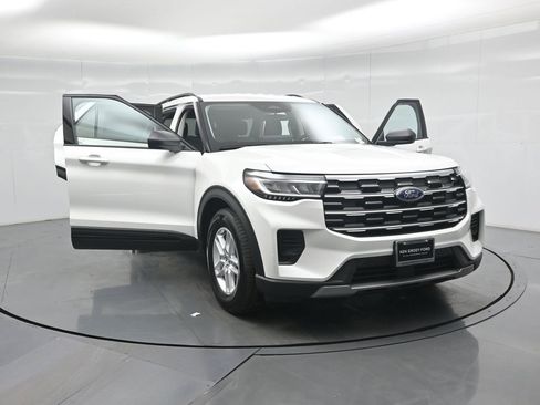 New 2026 Ford Explorer Active image 32