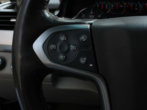 Used 2019 Chevrolet Suburban Premier AWD/4WD image 29