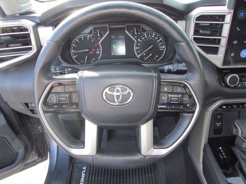Used 2022 Toyota Tundra Limited image 17