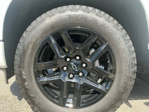 Used 2024 Chevrolet Silverado 1500 RST AWD/4WD image 15