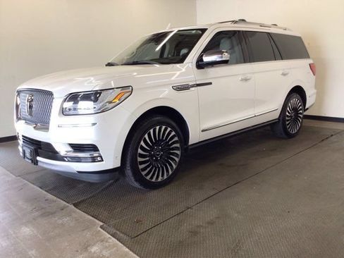 Used 2019 Lincoln Navigator Black Label w/ Cargo Package AWD/4WD image 3