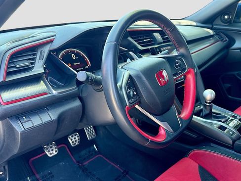 Used 2018 Honda Civic Type R image 9