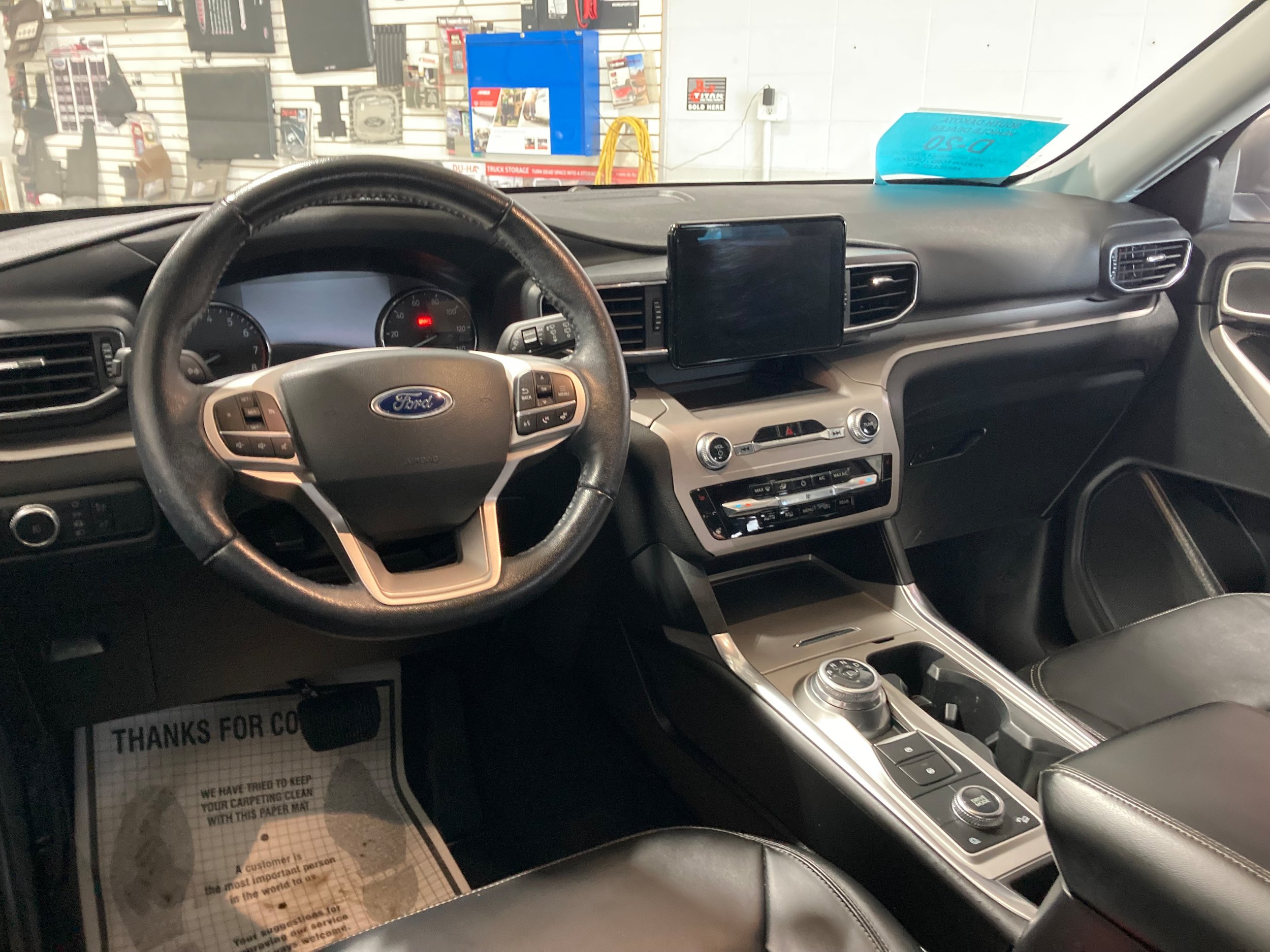 Used 2022 Ford Explorer XLT w/ Equipment Group 202A AWD/4WD image 20