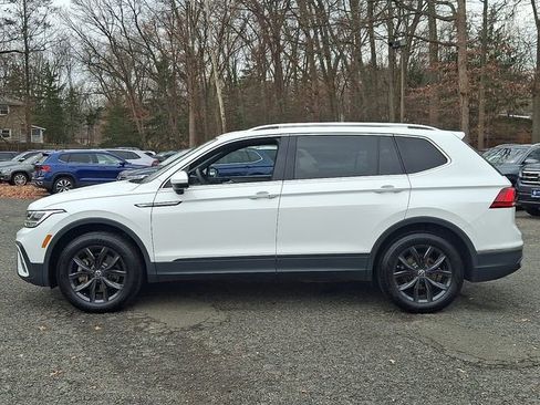 Certified 2024 Volkswagen Tiguan SE image 6