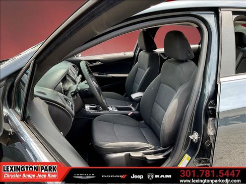 Used 2017 Chevrolet Cruze LT FWD image 20