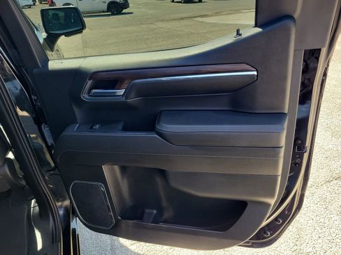 Used 2024 GMC Sierra 1500 SLT RWD image 32