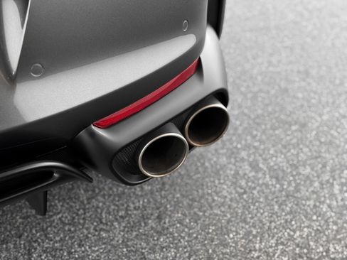 Used 2021 Ferrari 812 GTS image 39