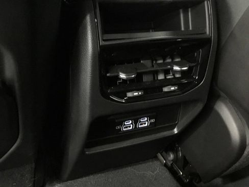 Used 2023 Jeep Grand Cherokee Laredo AWD/4WD image 30