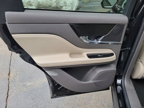 Certified 2023 Lincoln Corsair Reserve w/ Equipment Group 201A image 33