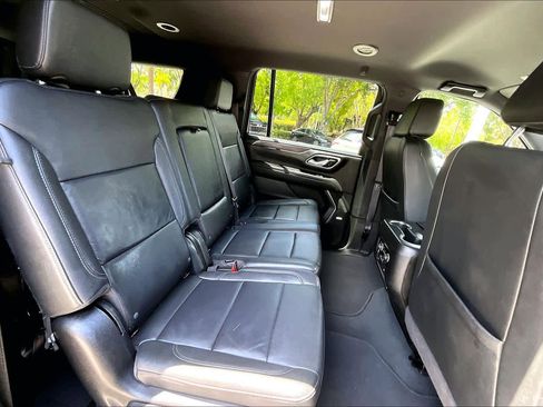 Used 2024 Chevrolet Suburban LT AWD/4WD image 20