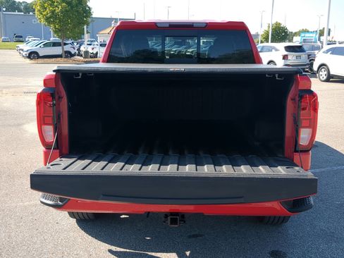 Used 2020 GMC Sierra 1500 Elevation w/ Elevation Value Package image 22