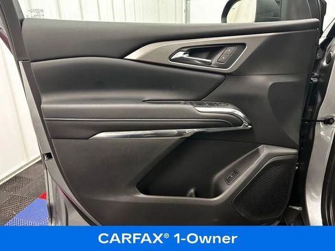 Used 2025 Chevrolet Traverse LT w/ LPO, Floor Liner Package image 9