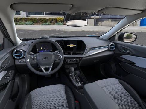 New 2026 Chevrolet Trax LT w/ Driver Confidence Package FWD image 15